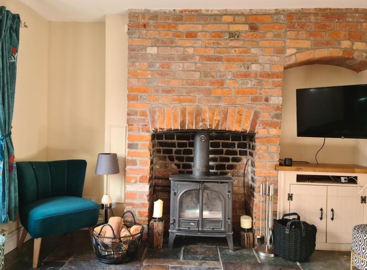 Gorgeous 2 Bedroom Kintbury Cottage Eksteriør billede