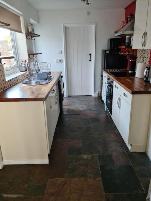 Gorgeous 2 Bedroom Kintbury Cottage Eksteriør billede