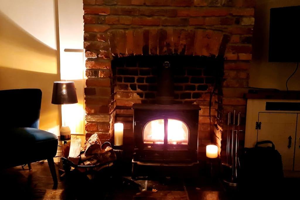 Gorgeous 2 Bedroom Kintbury Cottage Eksteriør billede