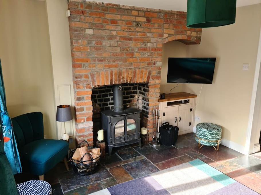 Gorgeous 2 Bedroom Kintbury Cottage Eksteriør billede