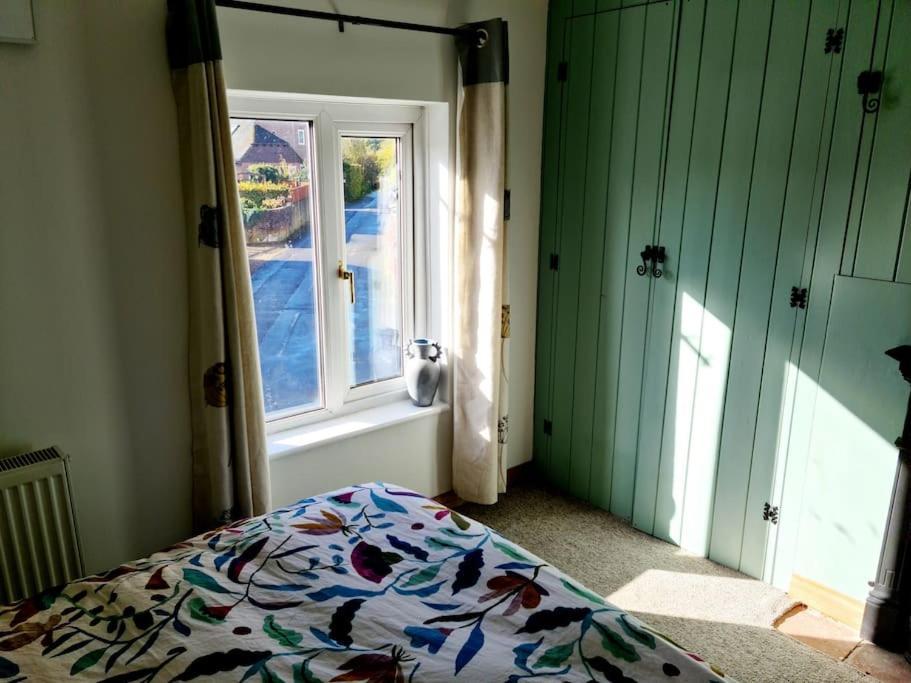 Gorgeous 2 Bedroom Kintbury Cottage Eksteriør billede